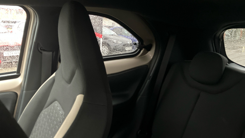 Toyota Aygo X 1.0 VVT-i Edge 5dr Petrol Hatchback